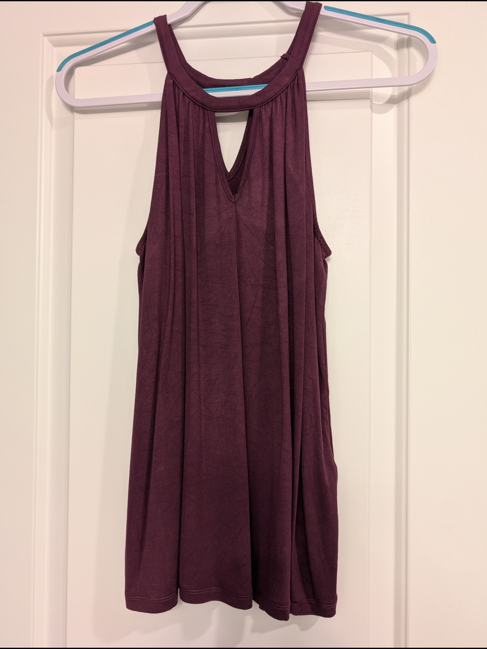 Market & Spruce Plum Sleeveless Keyhole Tank